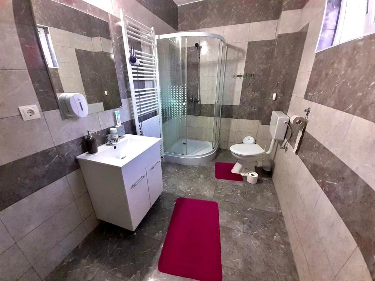 Pensiunea Casa Alba Beclean  Buitenkant foto